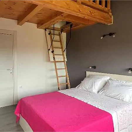 3 Bedroom In Marinici (Primorsko-Goranska)