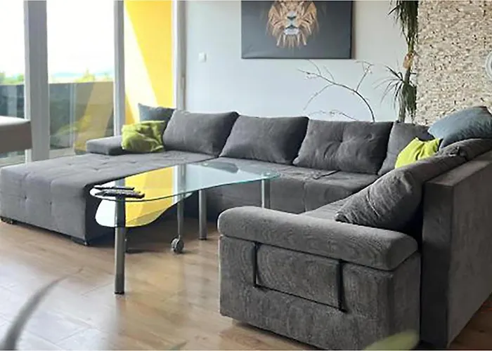 Apartment 3 Bedroom In
